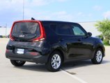 Used 2022 Kia Soul LX w/ Technology Package image 4