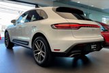 Certified 2024 Porsche Macan image 3