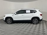 Used 2023 Volkswagen Taos SE w/ Panoramic Sunroof Package image 5