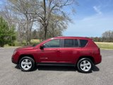 Used 2014 Jeep Compass Latitude image 2