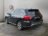 Used 2017 Nissan Pathfinder SV image 3