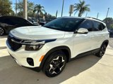 Used 2025 Kia Seltos EX w/ EX Sunroof Package image 6