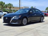 Used 2024 Nissan Altima 2.5 SV image 3