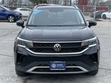 Certified 2022 Volkswagen Taos SE image 2