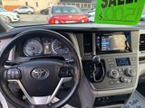 Used 2017 Toyota Sienna XLE image 4