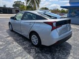 Used 2022 Toyota Prius LE image 5