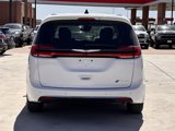 Used 2024 Chrysler Pacifica Select image 5