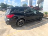 Used 2020 Nissan Pathfinder SL image 2