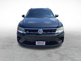 Used 2020 Volkswagen Tiguan SE R-Line image 2