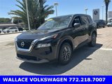 Used 2023 Nissan Rogue S image 2