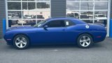 Used 2022 Dodge Challenger SXT image 2