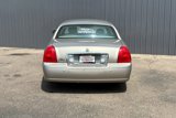Used 2003 Lincoln Town Car Signature image 3