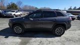 Used 2022 Jeep Cherokee Trailhawk image 5