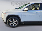 Used 2018 Chevrolet Traverse LT image 2