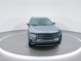 Used 2023 GMC Acadia SLE w/ Driver Convenience Package image 3