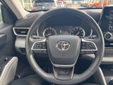 Used 2022 Toyota Highlander XLE image 5