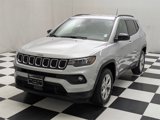 Used 2024 Jeep Compass Latitude image 3