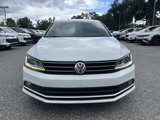 Used 2017 Volkswagen Jetta SEL image 2