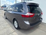 Used 2015 Toyota Sienna XLE image 3