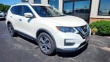 Used 2019 Nissan Rogue SV w/ Sun & Sound Touring Package image 2