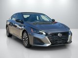 Used 2024 Nissan Altima 2.5 SV image 3