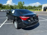 Used 2018 Toyota Corolla LE image 4