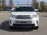 Used 2017 Toyota Highlander XLE image 2