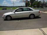 Used 2000 Toyota Avalon XLS image 3