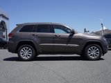 Used 2021 Jeep Grand Cherokee Laredo image 3