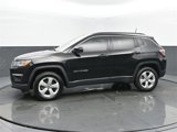 Used 2018 Jeep Compass Latitude w/ Cold Weather Group image 2