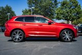 Used 2018 Volvo XC60 T6 Inscription w/ Convenience Package image 3