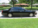 Used 2011 Lincoln Town Car Signature Limited image 6
