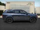 Used 2022 Kia Telluride SX w/ SX Prestige Package image 3