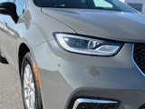 New 2025 Chrysler Pacifica Select image 2