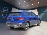 Certified 2024 Volkswagen Taos SE image 4