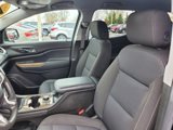 Certified 2022 GMC Acadia SLE w/ Driver Convenience Package image 6