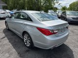 Used 2011 Hyundai Sonata SE image 2