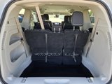Used 2022 Chrysler Pacifica Touring-L image 6