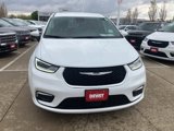 Certified 2023 Chrysler Pacifica Touring-L image 2