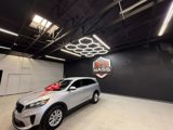 Used 2020 Kia Sorento LX image 2