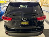 Used 2019 Toyota Highlander XLE image 5