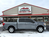 Used 2017 Nissan Titan SV image 3