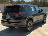 Used 2024 Nissan Rogue SV image 5