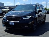New 2025 Chrysler Pacifica Limited image 2