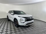 Used 2022 Mitsubishi Outlander SE image 3