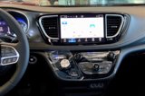 New 2025 Chrysler Pacifica Select image 6