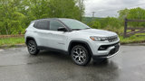 New 2025 Jeep Compass Limited image 2