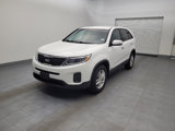 Used 2015 Kia Sorento LX image 2