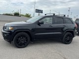 Used 2017 Jeep Grand Cherokee Altitude image 3