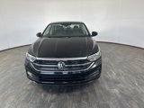 Used 2022 Volkswagen Jetta SE image 2